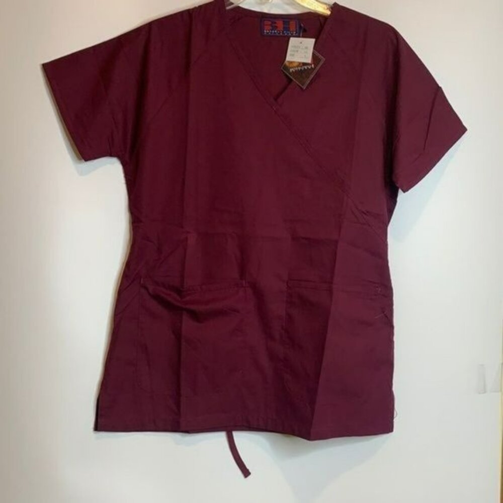 NWT Beverly Hills Uniforms Scrubs Top Small S